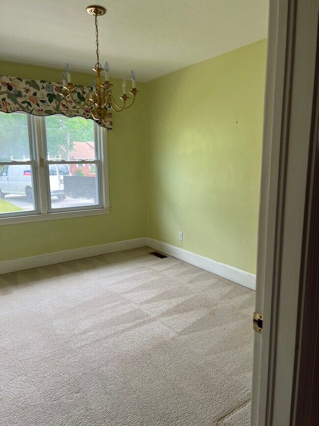 Comedor - 1202 State Rd S-21-1470