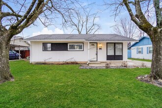 Building Photo - 488 Lombard Rd