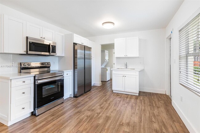Foto del edificio - 5931 SW 64th St
