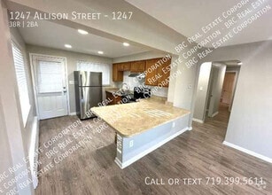 Building Photo - 1247 Allison St