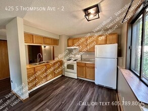 Building Photo - 425 S Thompson Ave