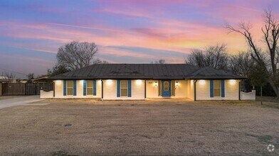 Building Photo - 425 Wolf Run Ct