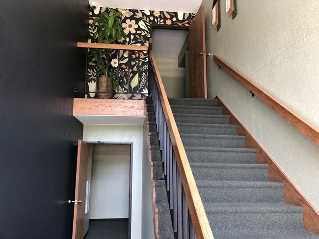 Building Photo - Suncrest Apartments
