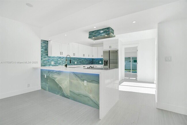 Foto del edificio - 7915 Hawthorne Ave