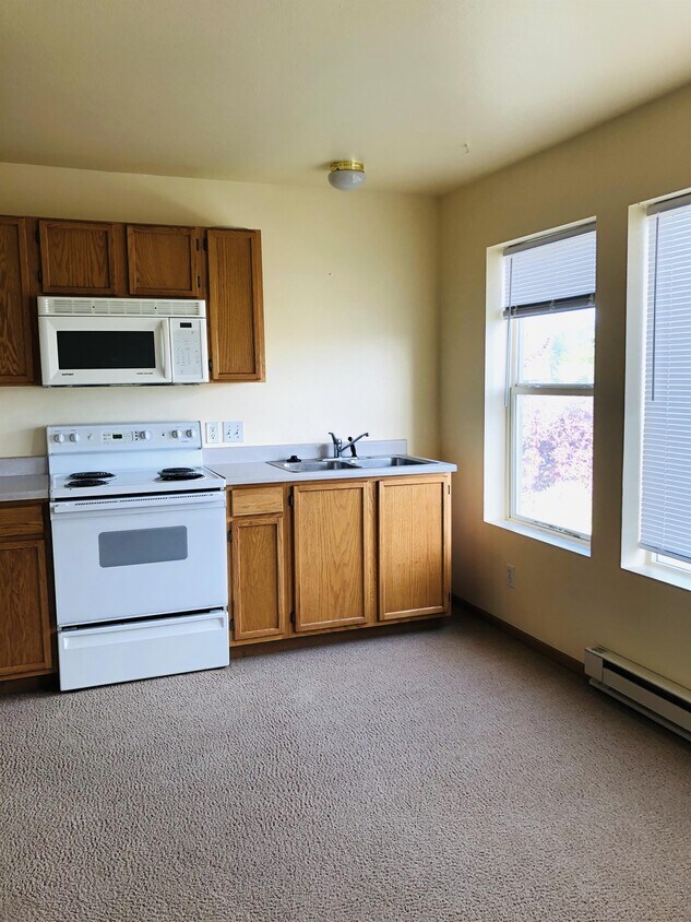 Primary Photo - 1225 W Kagy Blvd