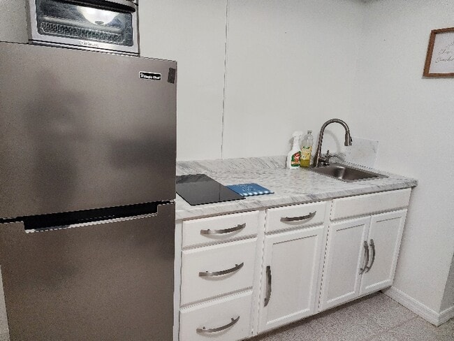 Building Photo - 7909 NW 40th St