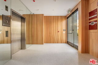 Foto del edificio - 2361 Fox Hills Dr