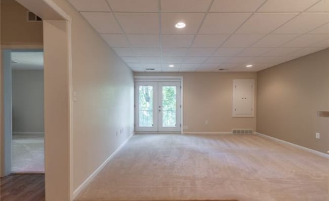 Building Photo - 38465 North Ln