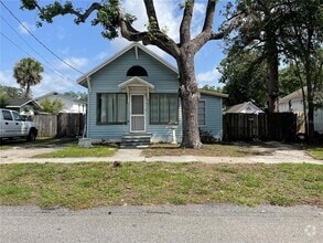 Building Photo - 146 Kingston Ave