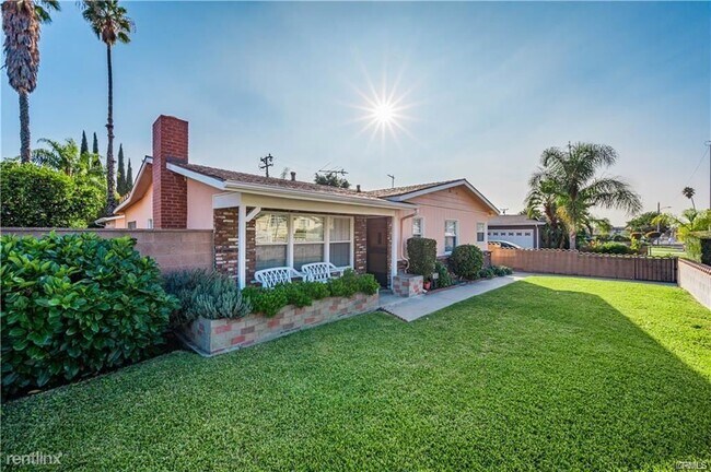 Building Photo - 4 br, 2 bath House - 2656 Bashor St