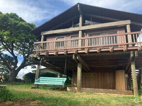 Building Photo - 185 Hiolani St
