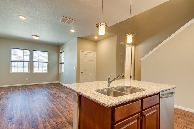 Building Photo - New Townhouse in Wolf Ranch, D#20