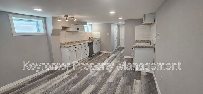 Foto del edificio - 419 N Main St