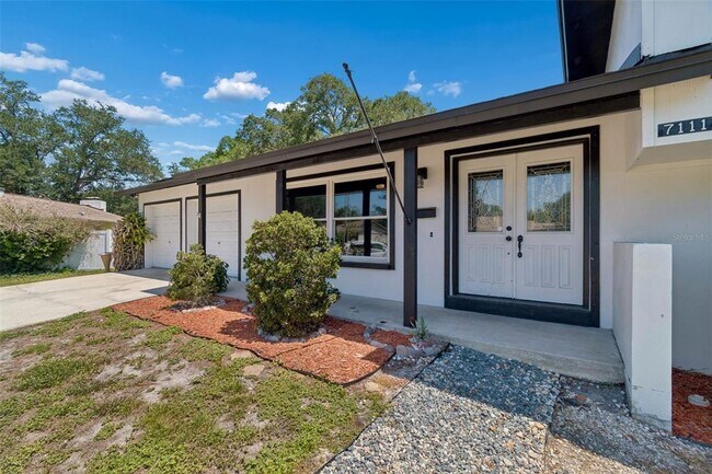 Foto del edificio - 7111 Gateway Ct