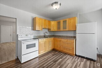 Building Photo - 312-314-314 Kathleen St