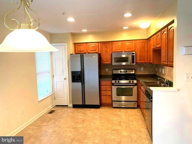 Building Photo - 7329 Granite Woods Ct