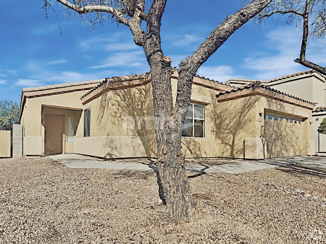 Building Photo - 6661 E Gehrig Ln
