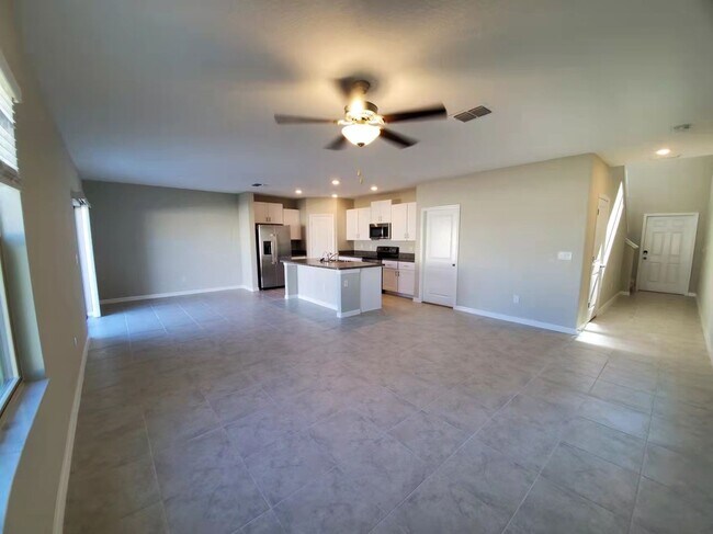 Building Photo - 10220 Amazing Grace Ave