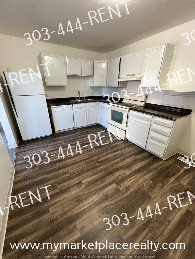 Building Photo - 4 Bedroom 2 Bathroom Single Family Home in...