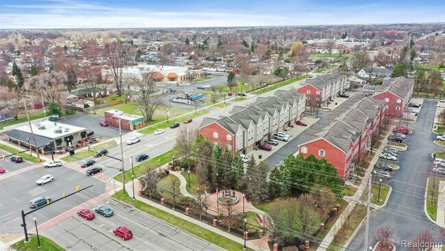 Building Photo - 10854 Pardee Rd