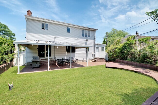 Foto del edificio - 977 Woodcliff Dr