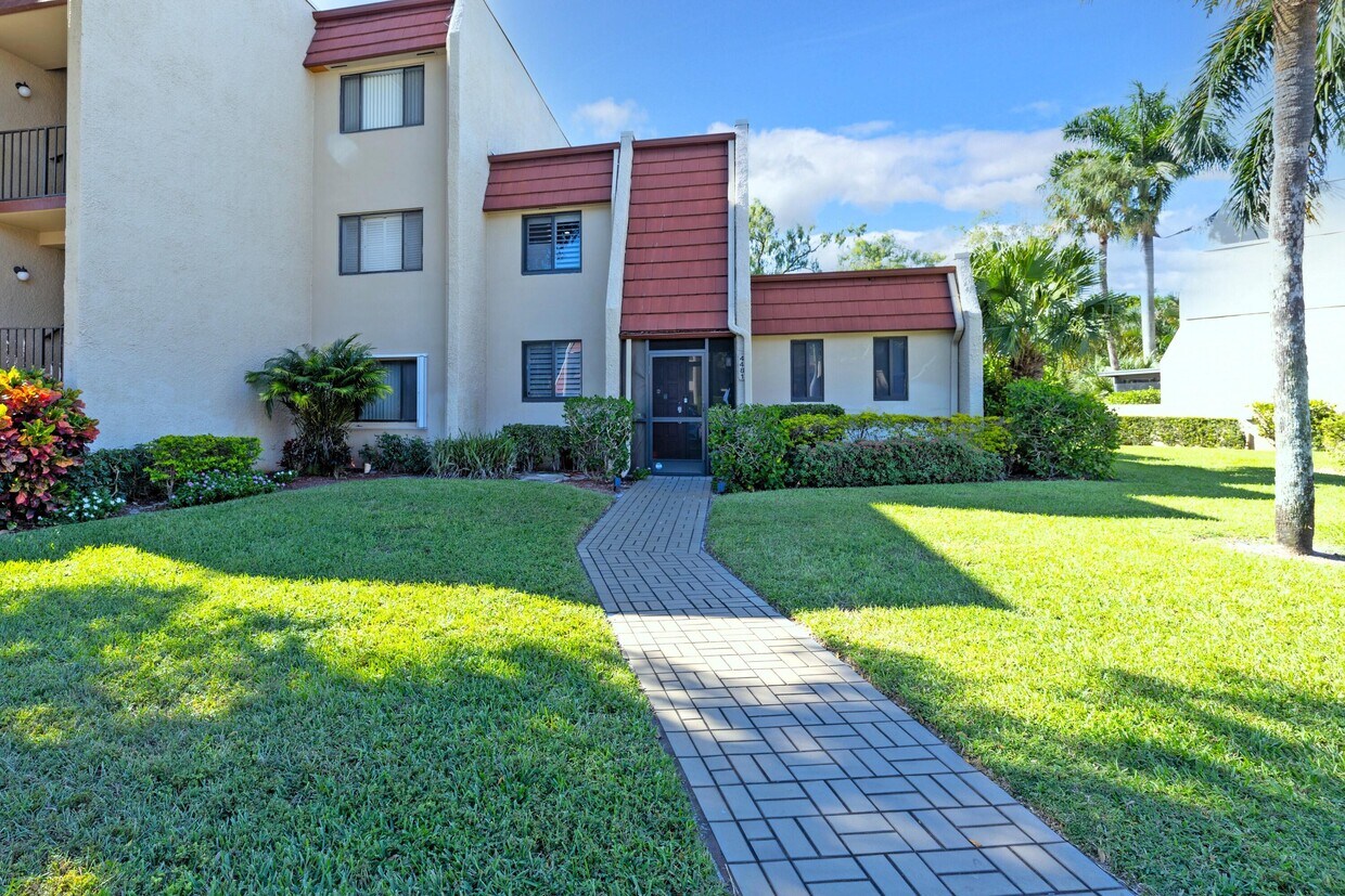 Foto principal - 4481 Luxemburg Ct