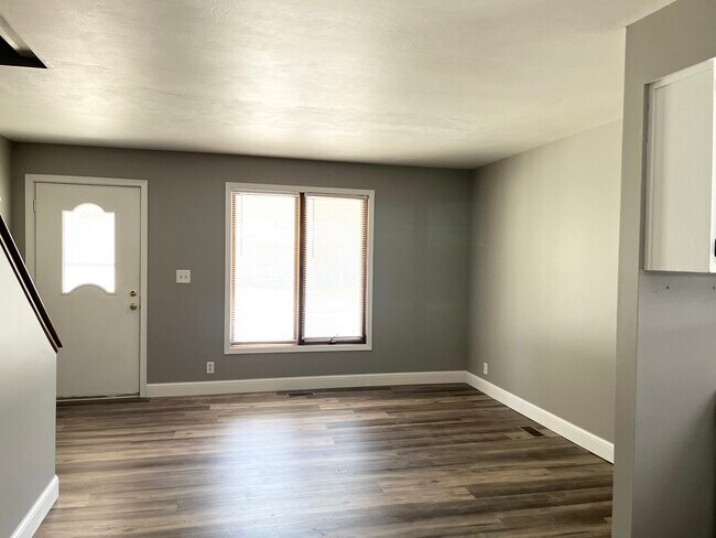 Living Room - 1830 South St