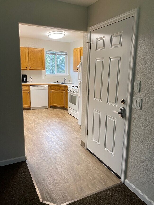 Building Photo - 1701 B Aliak Dr