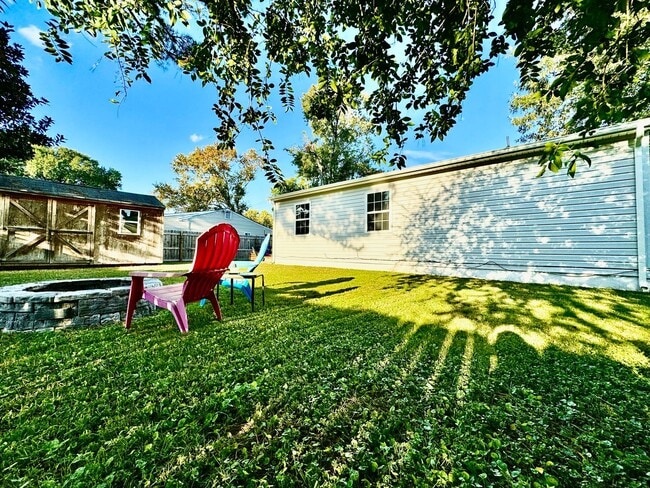 Building Photo - 3-Bedroom Ranch Ready 08-21-26!! Fenced Backyard - Pet Friendly - Updated Kitchen & Baths!