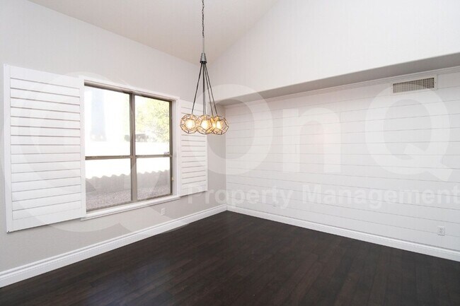 Foto del edificio - 5063 Tumbleweed Ln