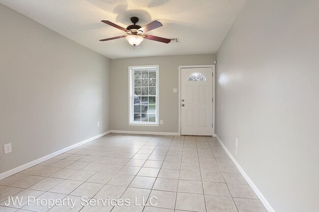Building Photo - 3 br, 1.5 bath House - 1629 Heights Dr