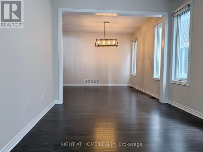Building Photo - 617 Silver Spruce Way
