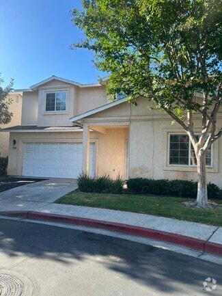 Building Photo - 706 Lynnplace