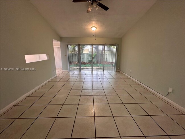 Building Photo - 11604 SW 124th Ct