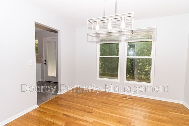 Foto del edificio - 1313 Timbercrest Ln