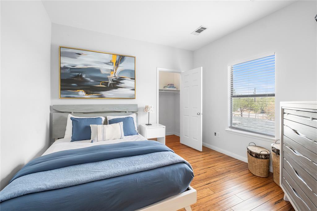 Foto principal - 9800 Capitol View Dr