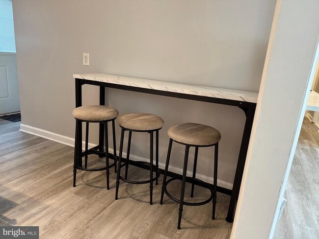 Building Photo - 2208 Vermont Ave