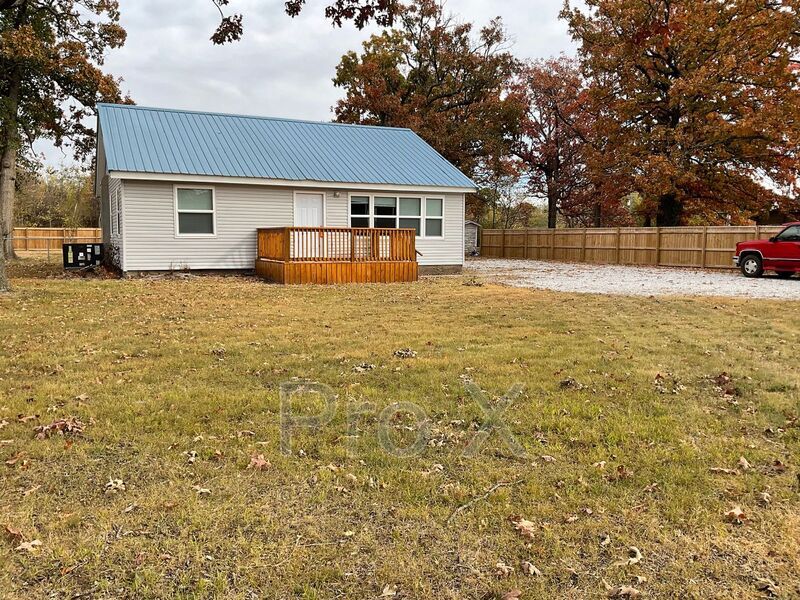 Primary Photo - 1213 S Duquesne Rd
