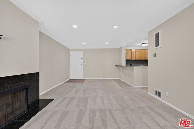 Foto del edificio - 6505 Green Valley Cir