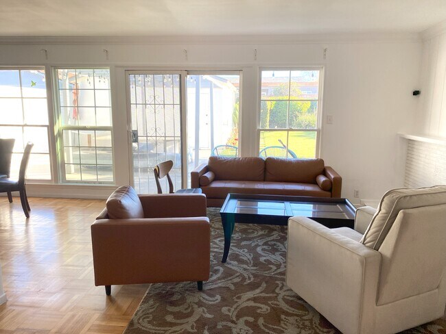 sala de estar - 2906 Overland Ave