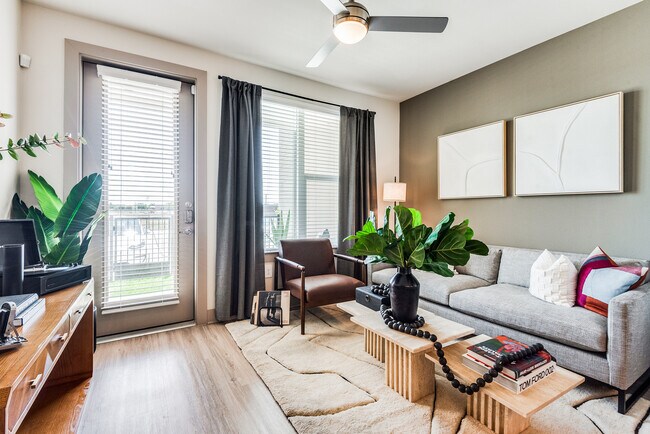 Foto del edificio - Birchstone Cedar Ridge