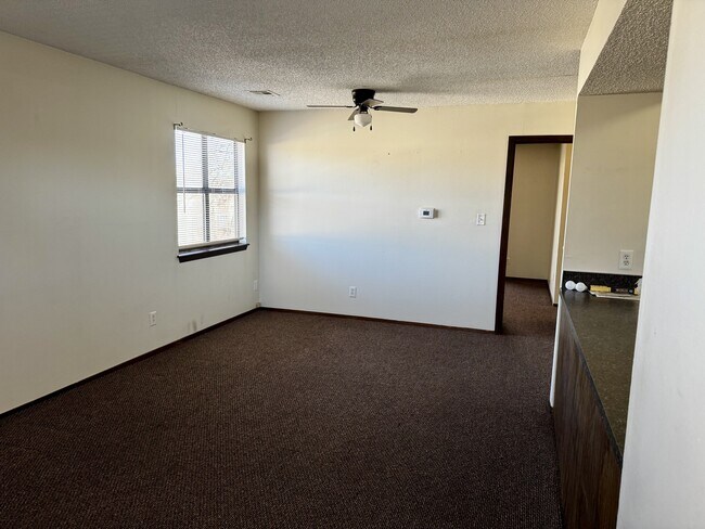 Building Photo - 1035 S Kansas Ave