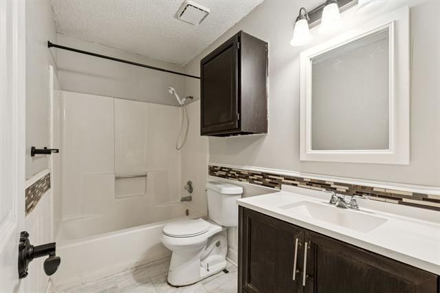 Building Photo - 4673 Feathercrest Dr