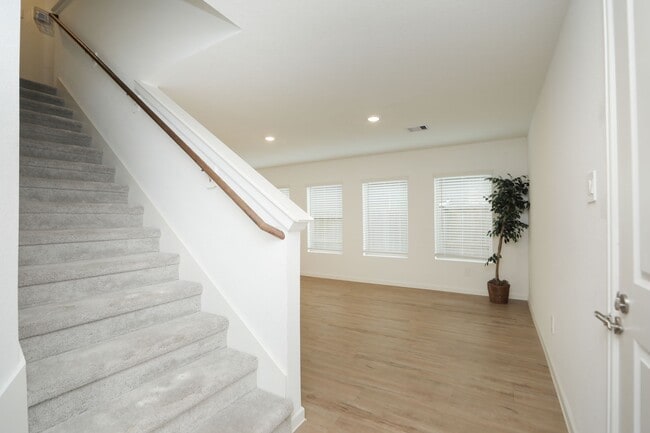 Building Photo - 2741 Cadiz Bay Dr