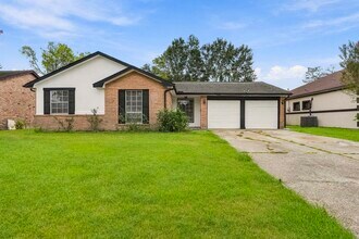 Building Photo - 5223 Heathercrest Dr