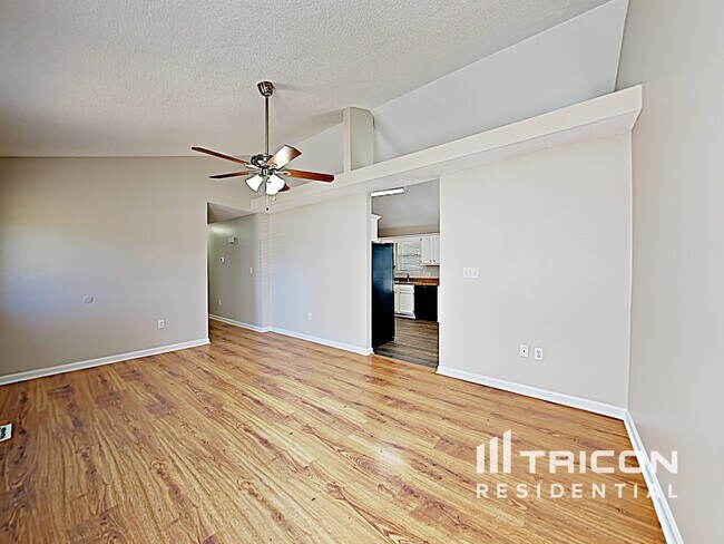 Building Photo - 1063 Braxton Dr