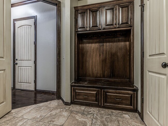 Foto del edificio - Luxury Rental Home in Edmond Schools + Community Pool