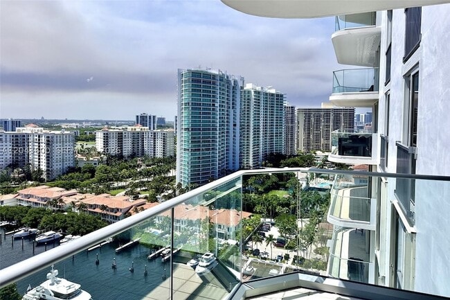 Building Photo - 19707 Turnberry Way