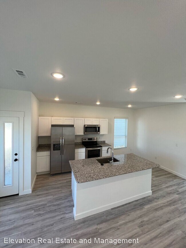 Building Photo - 2 br, 2 bath House - 1071 Boardwalk Avenue