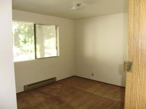 Building Photo - 2 bedroom in Seattle WA 98105